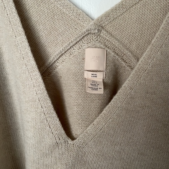 H&M Wool Deep V Neck Sweater - Picture 5 of 6